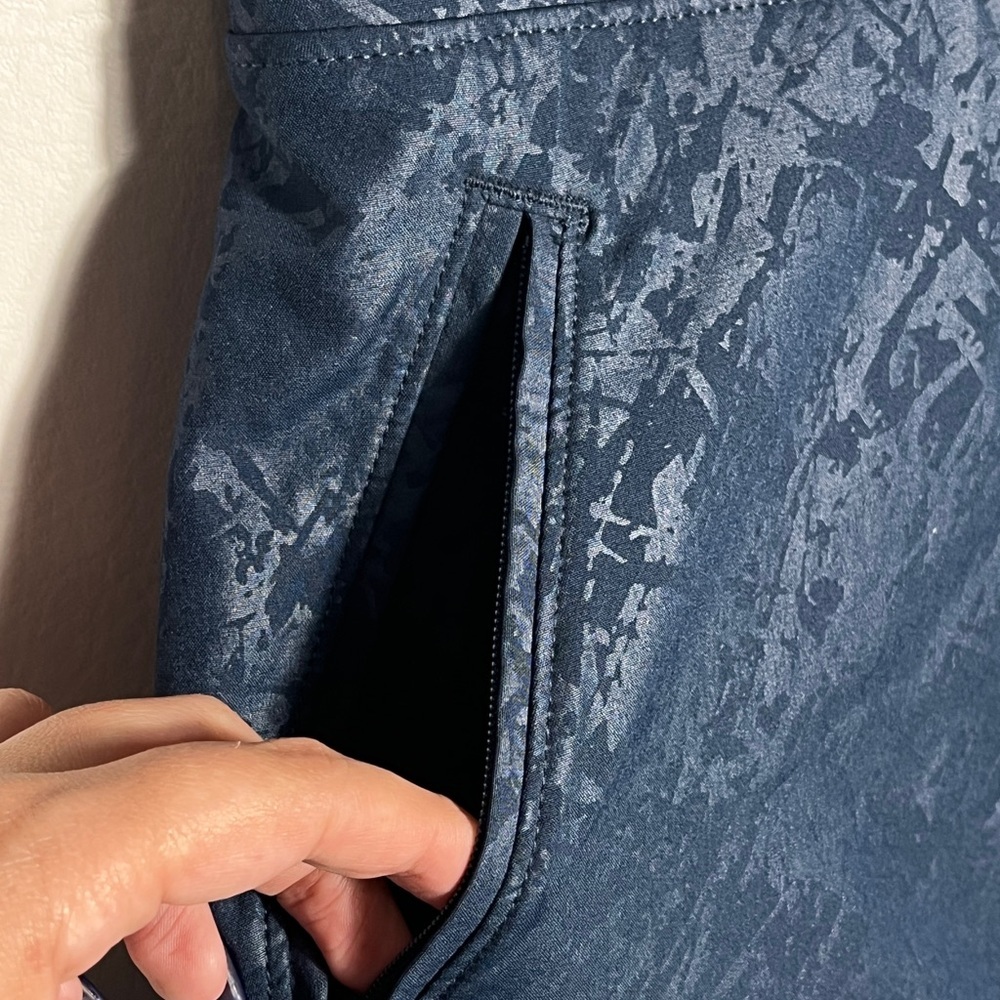 Orvis Navy Blue Patterned Skort Medium - image 3